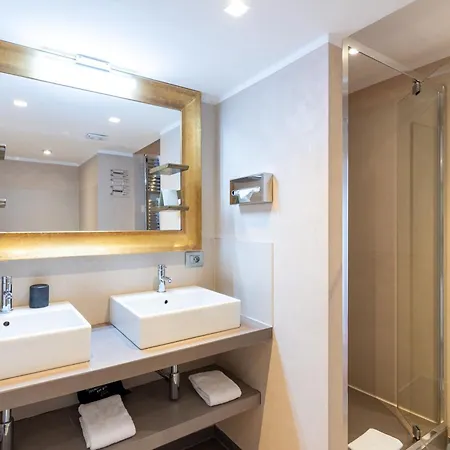 Hotel Des 3 Vallées 4*